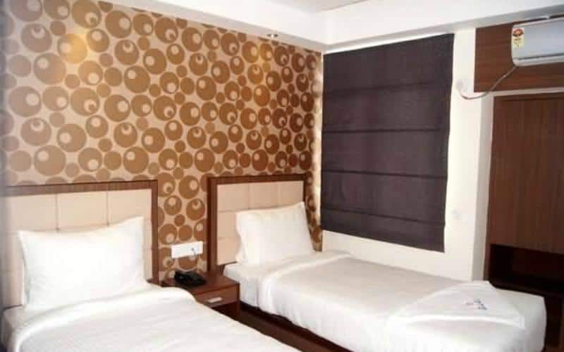 Hotel Siroy Lily, Guwahati 5